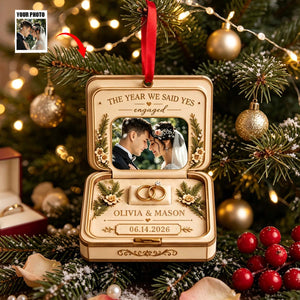 Personalized Engagement Ring Box Acrylic Ornament - Newly Engaged Christmas Tree Gift For Fiancé Fiancée