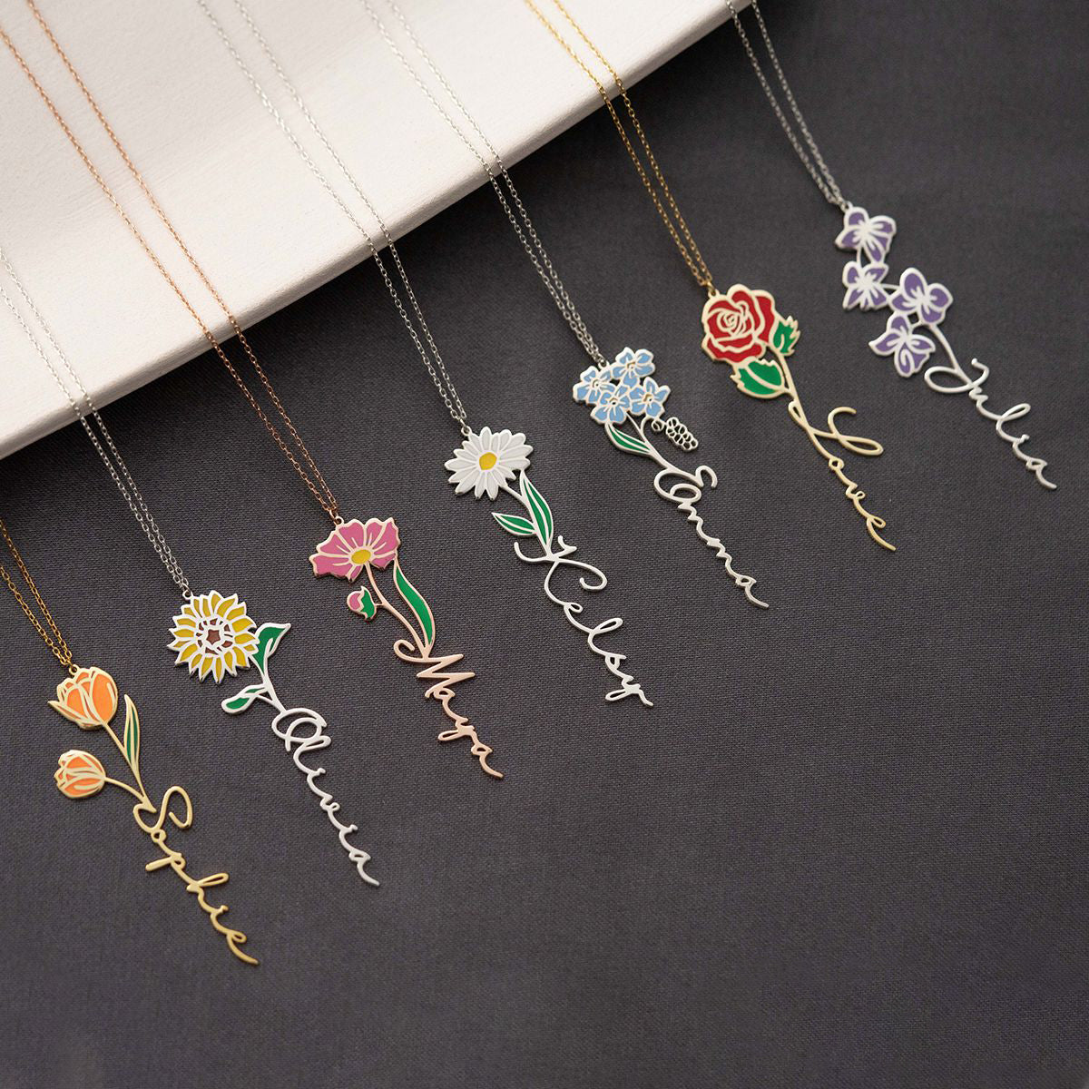 Custom Birth Month Flower Necklace - Personalized Floral & Name Pendant,Exclusive gift Birthday,Christmas,Anniversary For Her, Couple,Mom & Sister