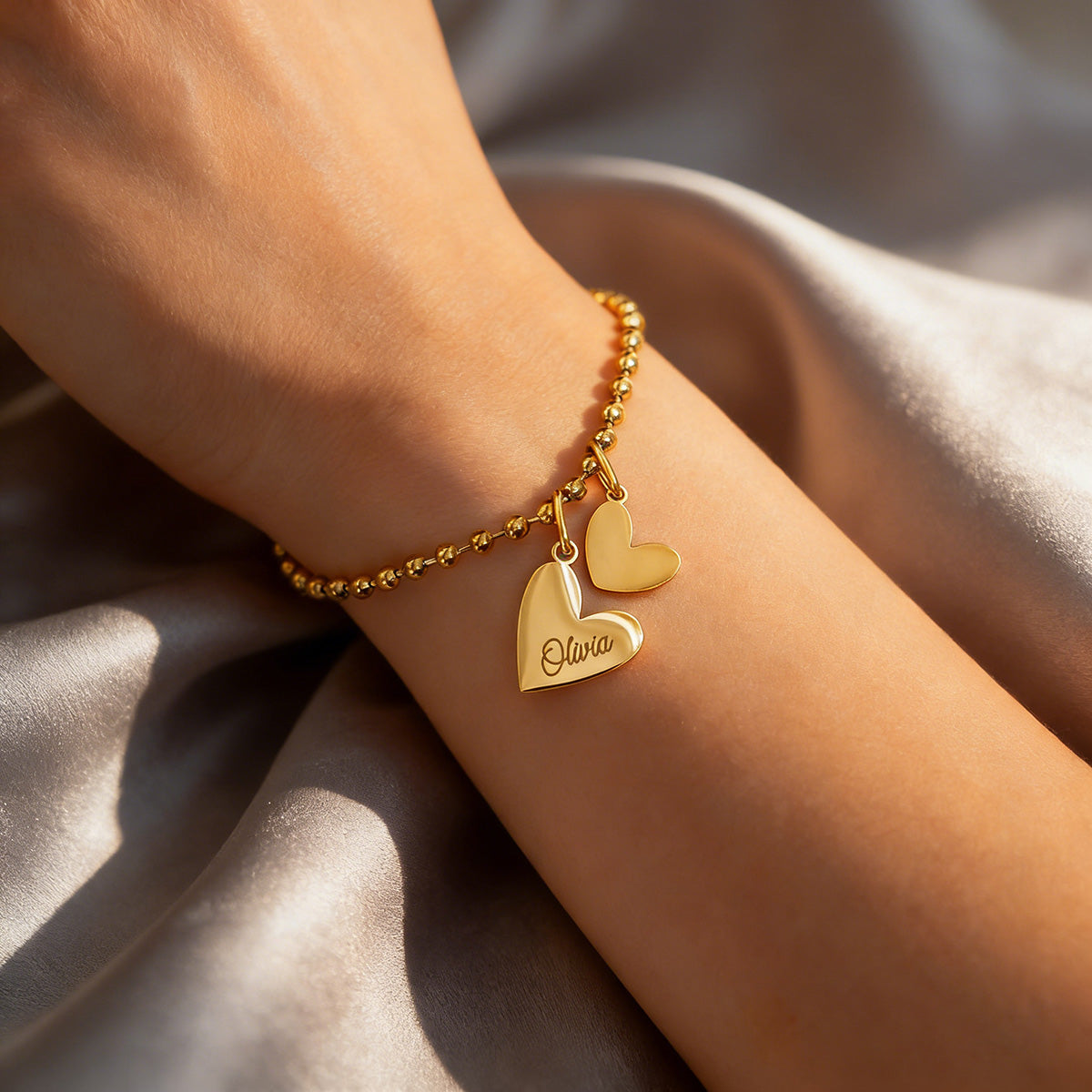 Personalized Dainty Minimalist Beaded Double Heart Charm Bracelet With Engraved Name - Valentine's Day Anniversary For Girlfriend Bestie