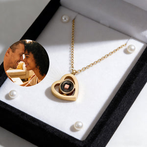 Personalized Vintage Heart-Shaped Photo Romantic Necklace With Picture - Valentine's Day Anniversary Gift For Wife Or Girlfriend