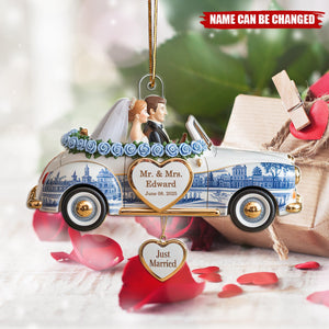 Personalized Mr and Mrs New Wedding Car Ornament With Names & Year | "Just Married" | First Christmas Gift For Newlywed Couple