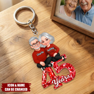 Personalized Couple Sitting Anniversary Date Keychain With Names & Year & Icons | Sentimental Valentine's Day Gift For Boyfriend Girlfriend